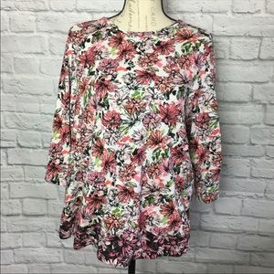 🎉HP💕 Beautiful J Jill Floral Top Size XL 💕🎉